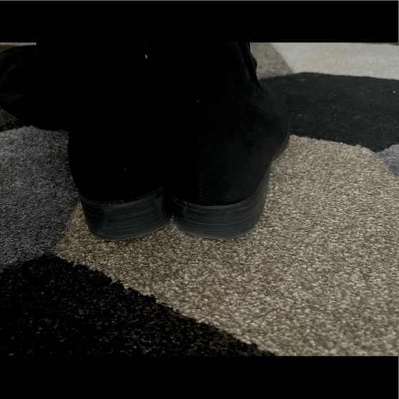 Knee length boots in black suede fabric - Picture 4 of 6